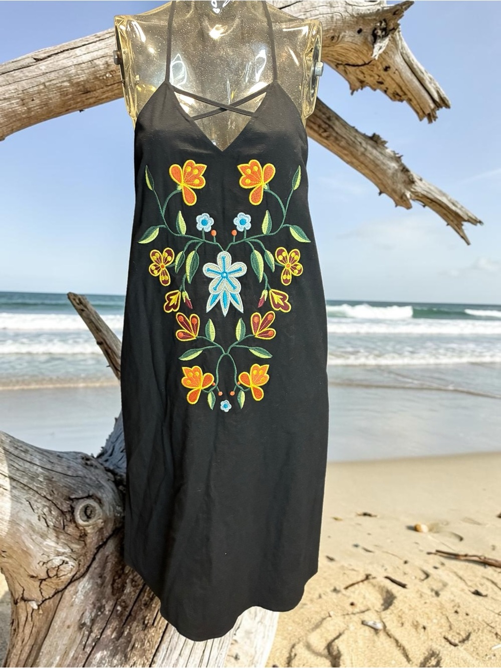Very J Black Floral Embroidered V‑Neck Strappy Dress